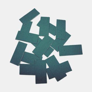 PANTONE ® COTTON SWATCH 
cut into 24 self-adhesive CHIPS
4,5 cm x 1,5 cm each...